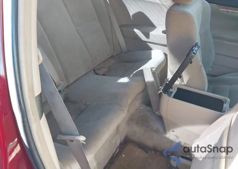 2005 Honda Accord 2.4 Ex z USA, uszkodzony, nr VIN 1HGCM72715A011841